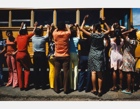 Susan Meiselas, Searching everyone traveling by car, truck, bus or foot, from the series “Nicaragua“, © Susan Meiselas