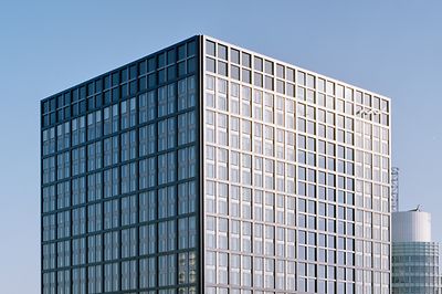 Gesamtansicht The Cube von der Seite